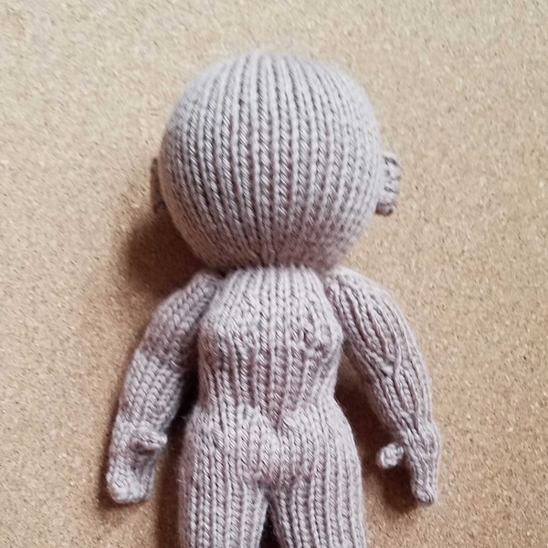 Customizable Knitted Action Figure Body