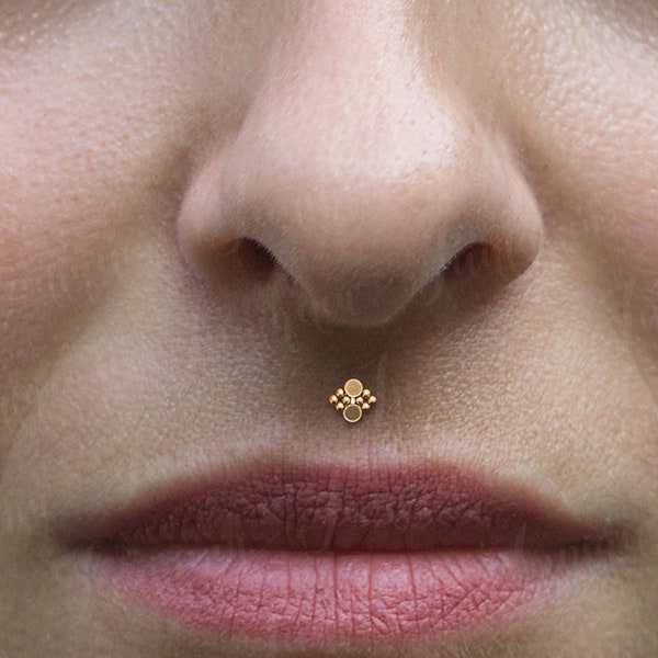 Lip Piercing Stud. Philtrum Jewelry. Surgical Steel Labret Stud. Medusa Piercing Jewelry. Monroe Lip Ring. Flat Back Earring Gold.