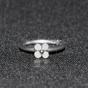 Boucle d'oreille tragus. Boucles d'oreilles en cartilage. Boucle d'oreille hélicoïdale vers l'avant. Anneau de conque. Créoles Rook. Anneau de cartilage en acier chirurgical. Cerceau cliquable.