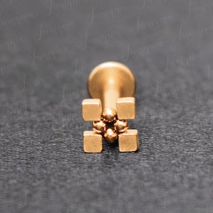 Surgical steel lip piercing gold. Monroe stud. Labret piercing. Flat back stud. Medusa jewelry. Philtrum labret piercing. Labret jewelry.
