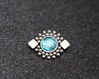 Dermal top. Dermal piercing. Surgical steel dermal piercing jewelry. Body piercing. Body jewelry.
