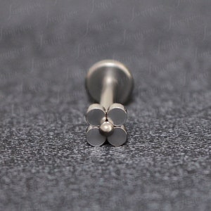 Lip piercing stud. Philtrum jewelry. Surgical steel labret stud. Medusa piercing jewelry. Monroe lip ring. Flat back earring gold.