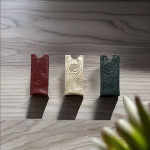 Handcrafted Leather Toothpick Holder: Stylish and Practical Accessory for Everyday Use