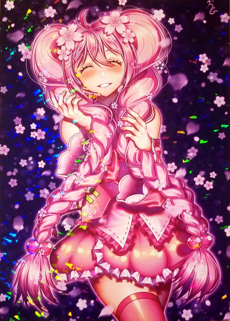 以下が含まれることがあります： 長いピンク色の三つ編みの髪に桜の花をあしらった、笑顔のキャラクターのアニメ風イラスト。キャラクターはフリルスカートのピンク色のドレスを着ており、背景は暗く、花が浮かんでいます。