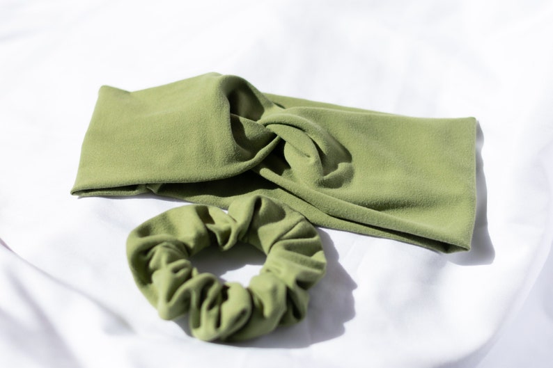 Twisted Headband Scrunchie Set Saint Patrick/'s Day Sage Green Jersey Knit