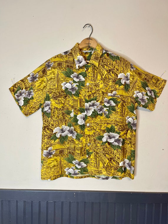 Vintage 1950s-1960s Penny's Rayon Hawaiian Shirt. Great Vintage 1950s-1960s Penny's Rayon Hawaiian Shirt. Great