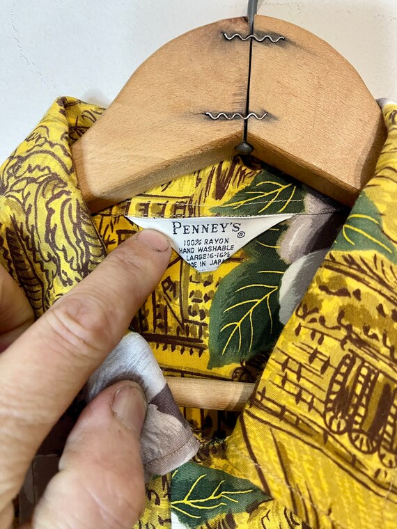 Vintage 1950s-1960s Penny's Rayon Hawaiian Shirt. Great Vintage 1950s-1960s Penny's Rayon Hawaiian Shirt. Great