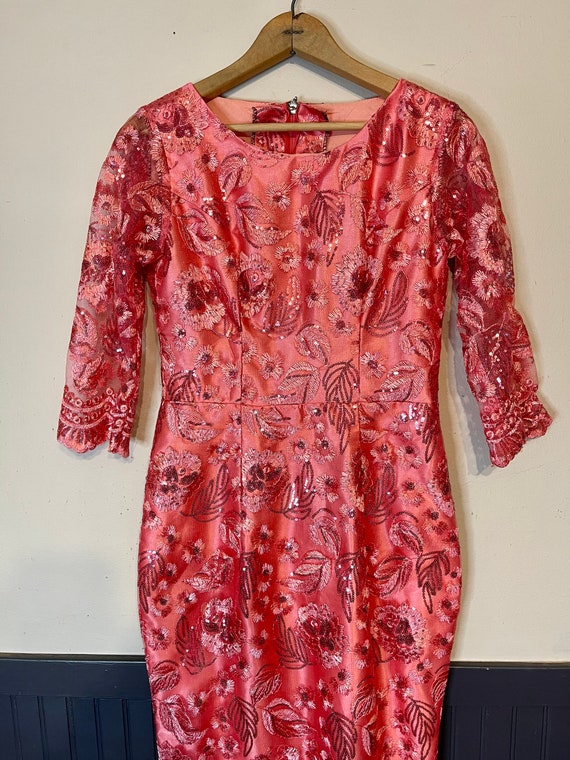 Vintage cranberry sequin beaded dress.  no labels… - image 3