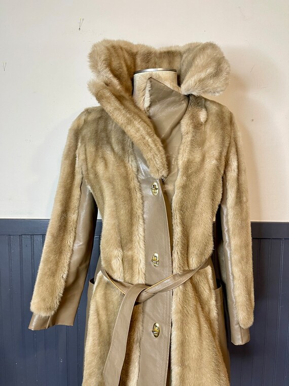 Vintage Career Originals coat, fake fur and pleat… - image 4