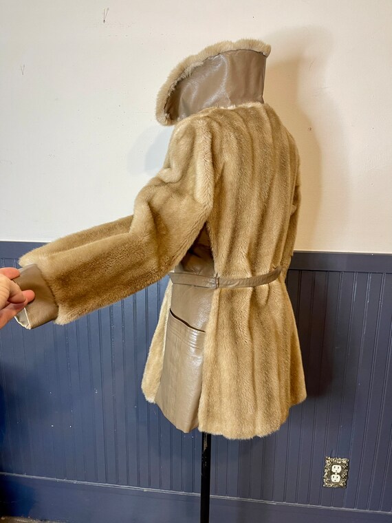 Vintage Career Originals coat, fake fur and pleat… - image 7