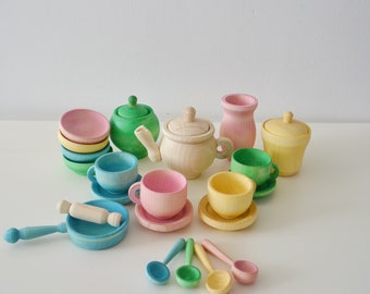 play kitchen dishes