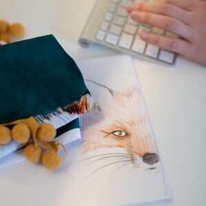 Luxury Handmade Velvet Urban Fox Cushion | Limited Edition Fox Scatter Pillow | Luxury Home Décor with Jade Green and White Piping immagine 8