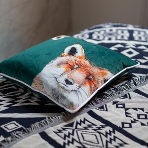 Luxury Handmade Velvet Urban Fox Cushion | Limited Edition Fox Scatter Pillow | Luxury Home Décor with Jade Green and White Piping immagine 2
