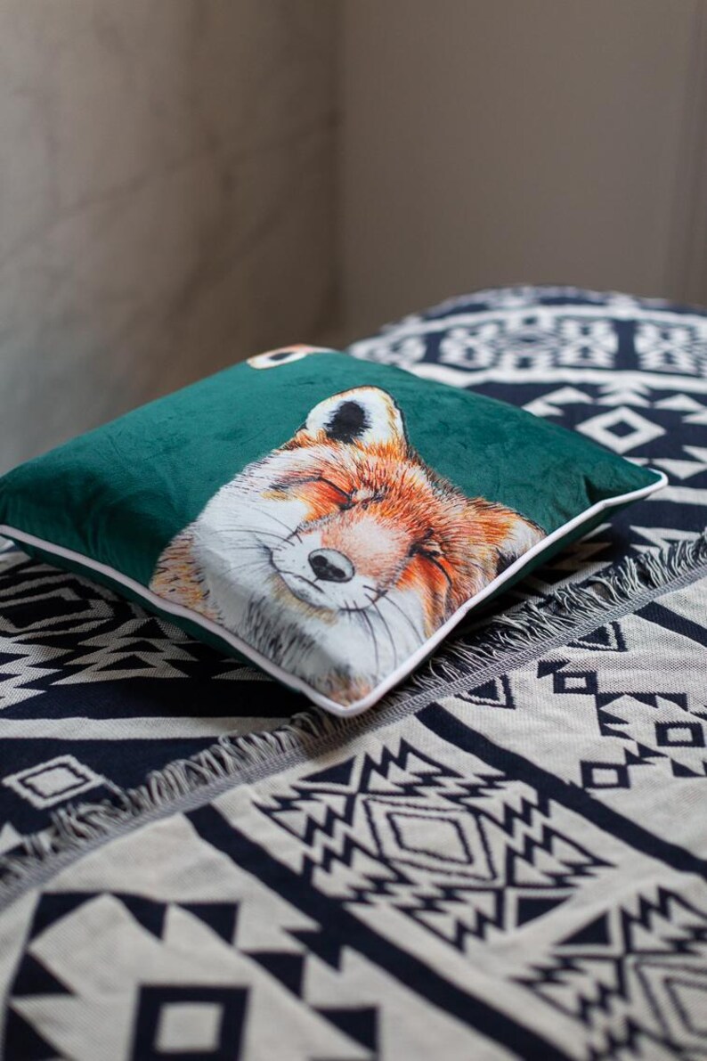 Luxury Handmade Velvet Urban Fox Cushion | Limited Edition Fox Scatter Pillow | Luxury Home Décor with Jade Green and White Piping immagine 2