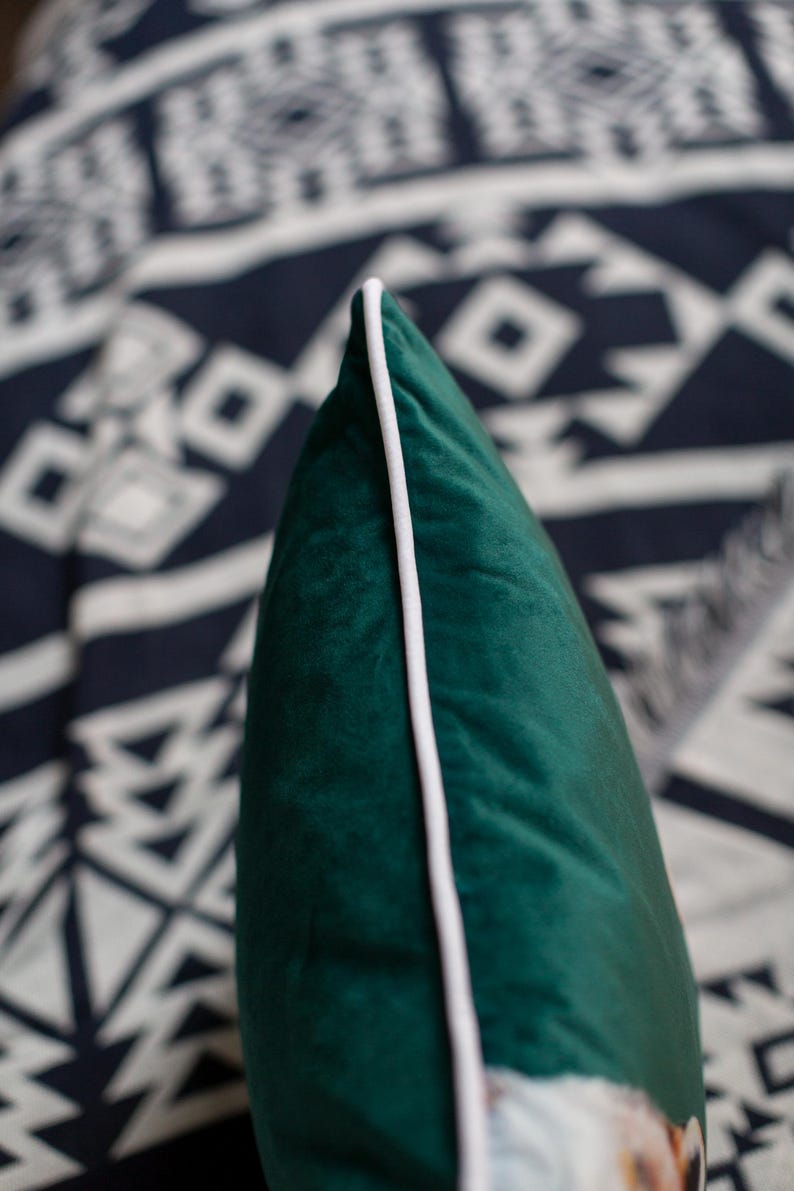 Luxury Handmade Velvet Urban Fox Cushion | Limited Edition Fox Scatter Pillow | Luxury Home Décor with Jade Green and White Piping immagine 5