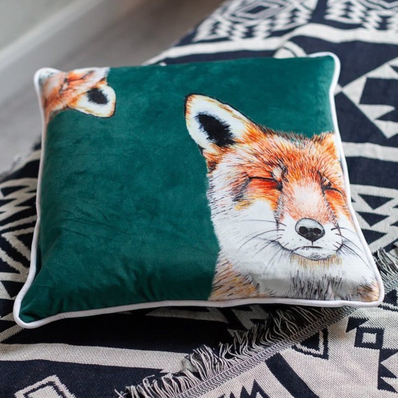Luxury Handmade Velvet Urban Fox Cushion | Limited Edition Fox Scatter Pillow | Luxury Home Décor with Jade Green and White Piping immagine 1