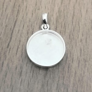 Copa de bisel redondo en blanco de plata esterlina 925, collar colgante de piedra preciosa cabujón redonda de 3 mm a 30 mm, cierre en la parte posterior, bisel redondo, configuración de leche materna