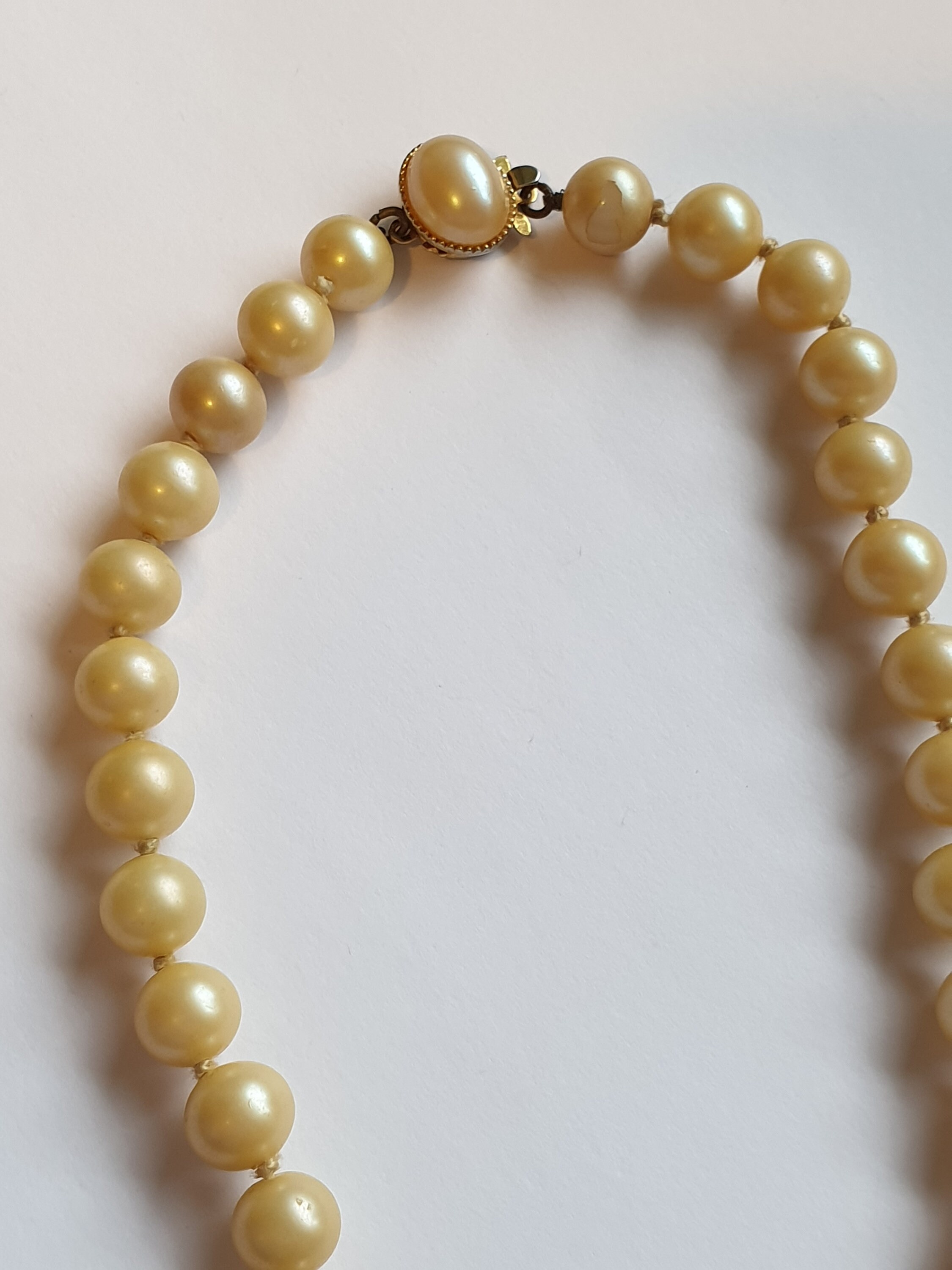 Vintage Cream Faux Pearl Hand Knotted Necklace with Gold Tone… – Second  Wind Vintage