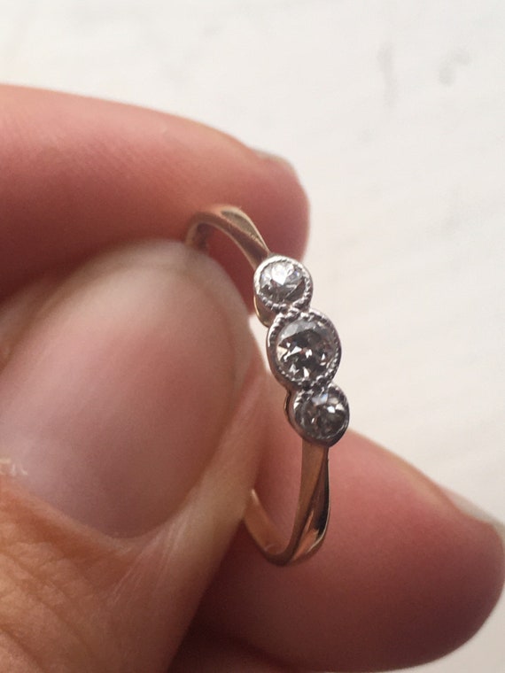 Antique 18ct PLAT 3 Stone Diamond Gold Ring Size Q