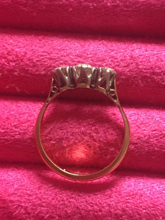 antique 18ct gold ring 3 stone diamond gold ring … - image 7