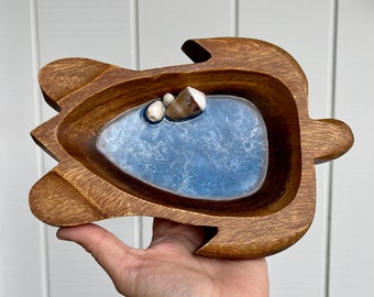 Wood turtle trinket dish, ocean resin artwork, seashells from Oahu Hawaii, ring dish, jewelry dish, decorative trays, beach decor