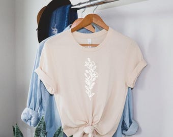 Wildflower Graphic Tee, Botanical Shirt, Cottagecore Vibes, Oversized Top, Plant Lover Gift, Floral Minimalistic Sweater, Gardening Crewneck