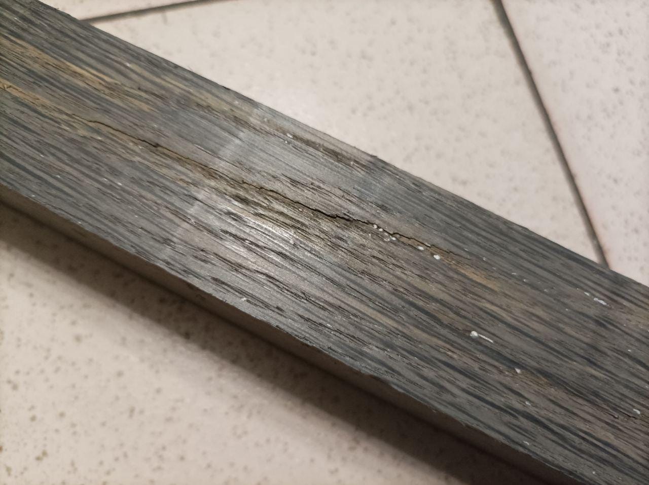 Planche En Chêne Noir (Morta / Chêne De Tourbière) - Dimensions 26,77" X 1,85" X 1,18" - Neuf A-335