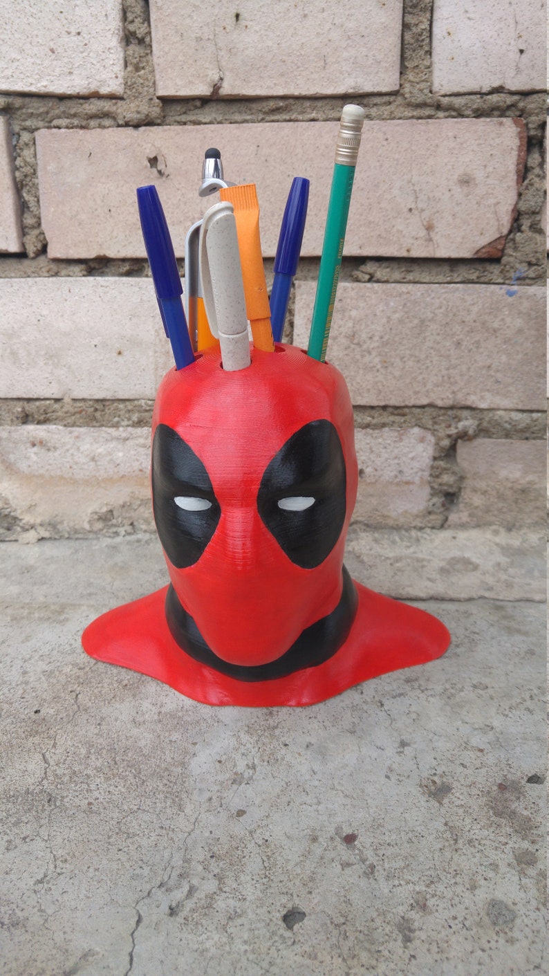 deadpool pen holder
