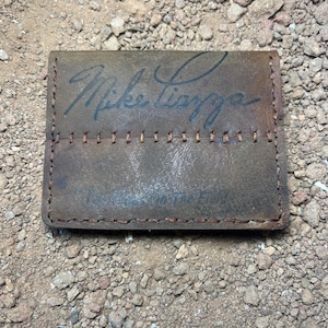 Cartera de cuero recuperado con forma de guante de béisbol de Mike Piazza
