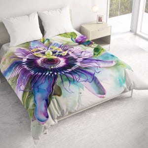 Passionflower All Seasons Lightweight Comforter with Watercolor Art, Island Contemporary Quilt Bedding, Twin, Queen, King Tropical Bedspread