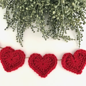 Heart Garland, Crochet Red Heart Banner, Pink Heart Garland, Crochet White Heart String, Valentine's Day Decor, Valentine's Day Garland