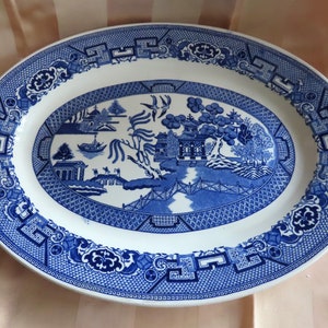 1944 - Homer Laughlin Blue Willow 13 1/2&quot; Oval Platter