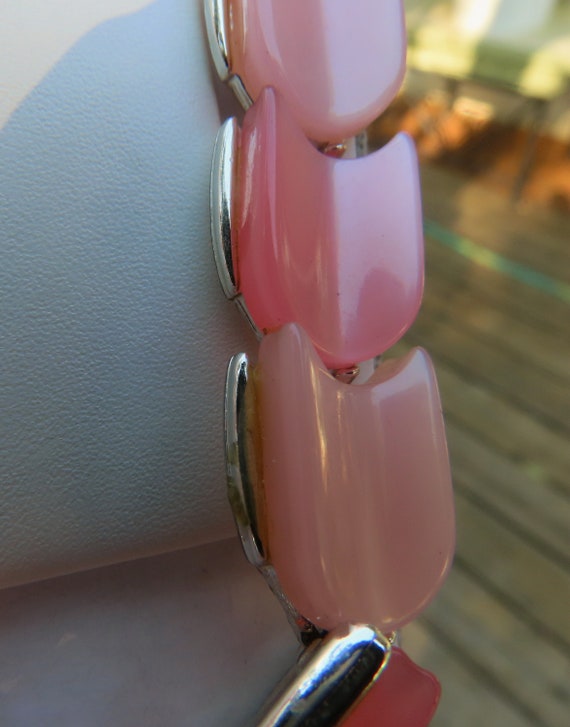 1950's Lisner Silver Toned  Pink and Rose Lucite … - image 7