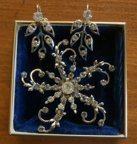 Victorian Rhinestone Silver Toned Brooch and Earr… - image 2