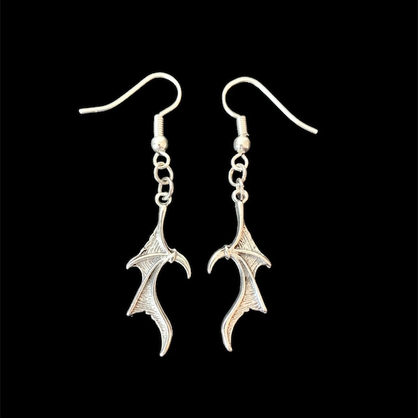 Silver Bat Wing Dangle Earrings - Dracula Vampire Bat Silver Earrings