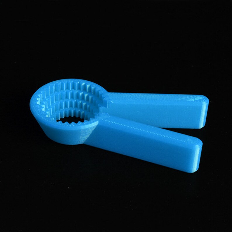 Screw Top Bottle Opener Kitchen Aid for the Elderly or Arthritis Sufferers Lightweight & Easy To Use Blue