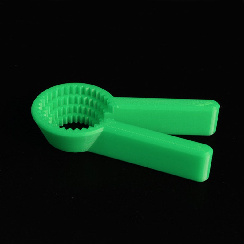 Screw Top Bottle Opener Kitchen Aid for the Elderly or Arthritis Sufferers Lightweight & Easy To Use Green