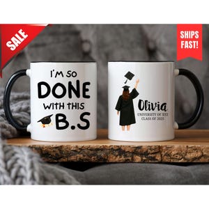 College Abschluss Geschenk für sie, benutzerdefinierte grad Becher, Abschluss lustige Tasse personalisiert, Geschenk für Tochter, College grad Geschenk für die Enkelin