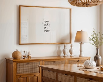 Impresión "Qué suerte tenemos", regalo de arte mural para parejas, lienzo enmarcado, tipografía minimalista dibujada a mano, decoración moderna para el hogar.