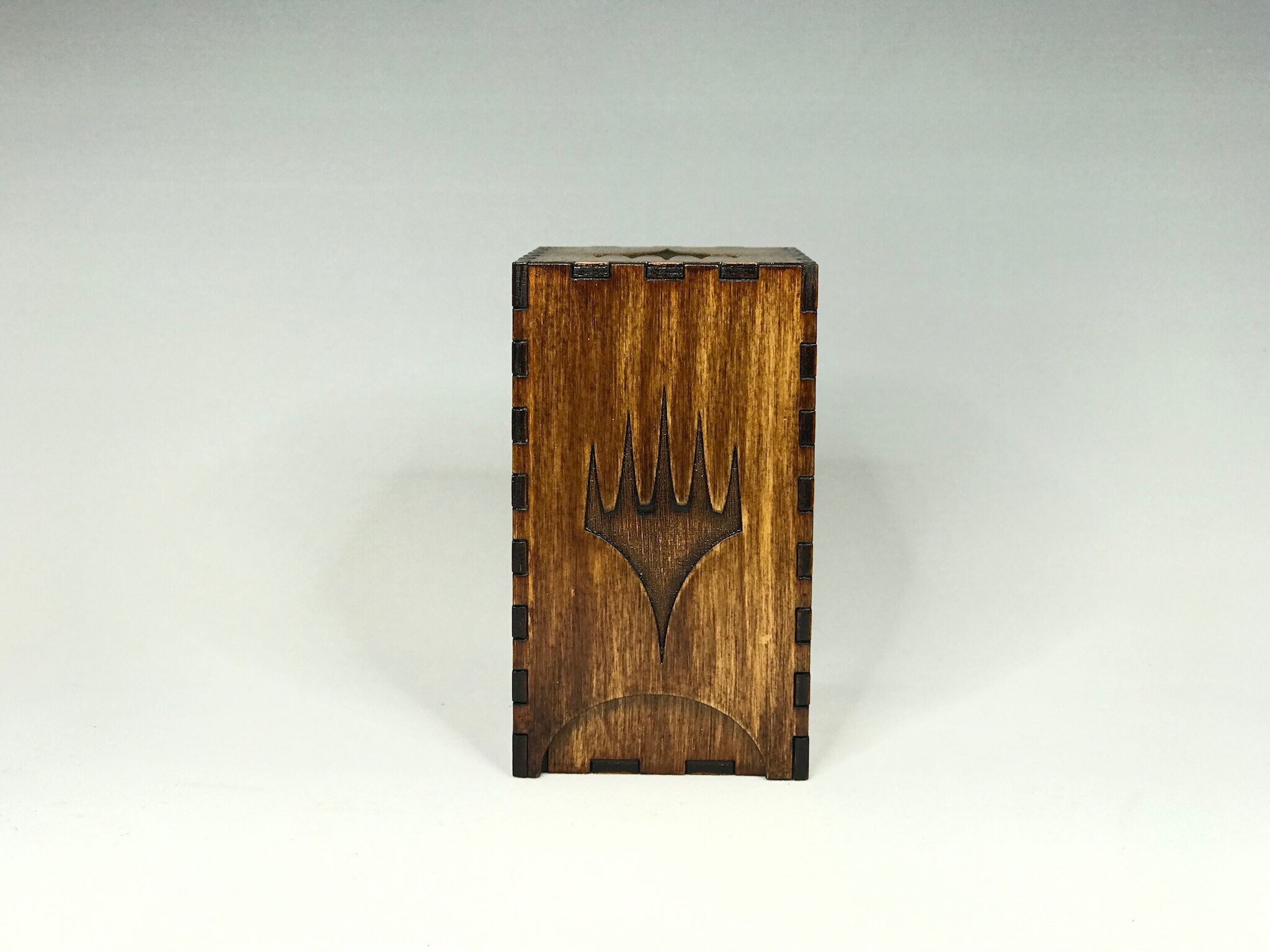 Caja de cubierta terminada a mano Planeswalker | Etsy