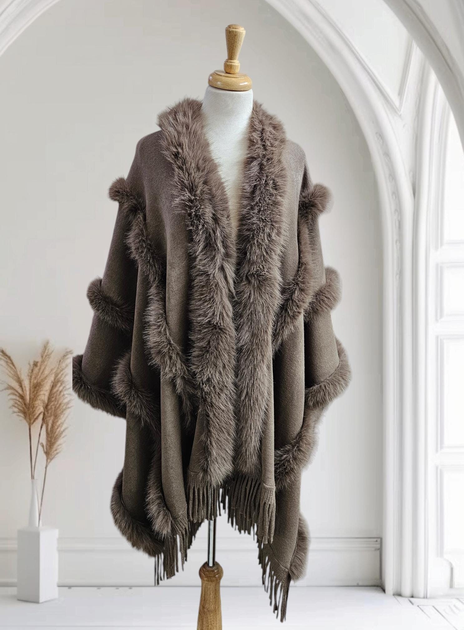 fur arm shawl