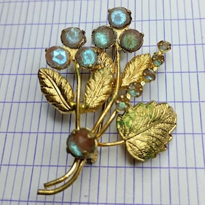 BROOCH - Flower and sprig of lily of the valley - Saphiret - Late 19th century