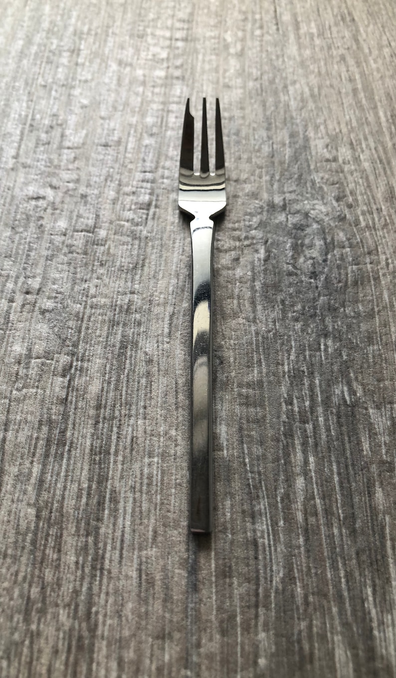 Oyster Fork Japan. Scandinavian Pattern Modernism Mid Century LUCKY WOOD 18-10 Stainless