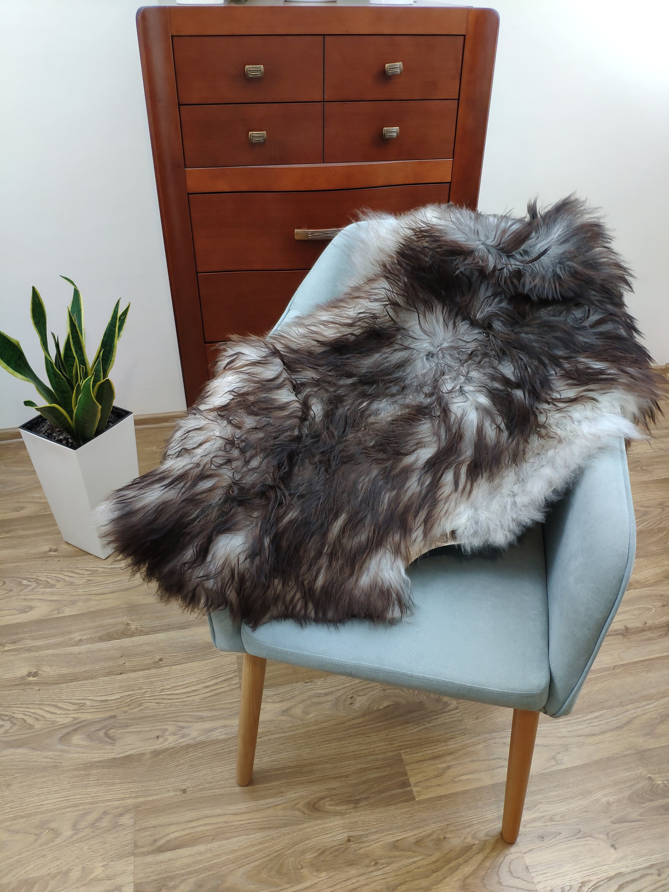 Genuine Natural Sheepskin Pet Dog Seat Throw Real Sheepskin Brown Rug Pelt 