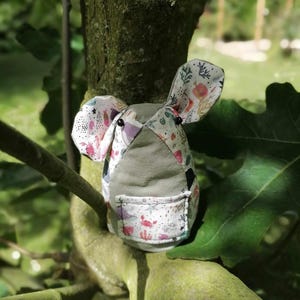 Little mouse for fallen tooth - khaki marine animals