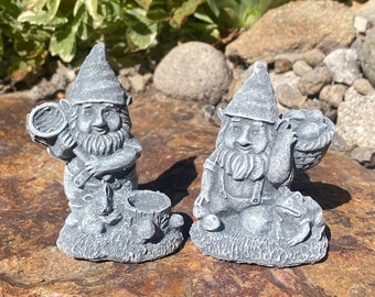 Para gnomów, wykończenie kamienne lub białe, cementowe figurki