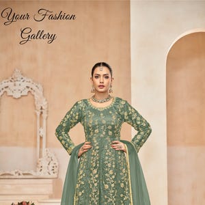 デザイナーのアナルカリロングフレアガウン、インドのウェディングドレス、インドのドレス、パキスタンのガウン、フルステッチのロングガウン、フロントとバック、両サイドワーク
