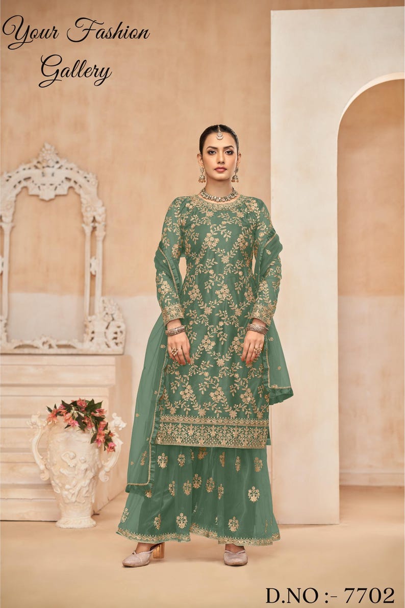 Roze en groene geborduurde Pakistaanse trouwjurk: vlindernet Salwar Kameez Green