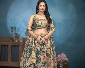 Handgemaakte organza lehenga: bloemenborduurwerk, zari- en pailletten