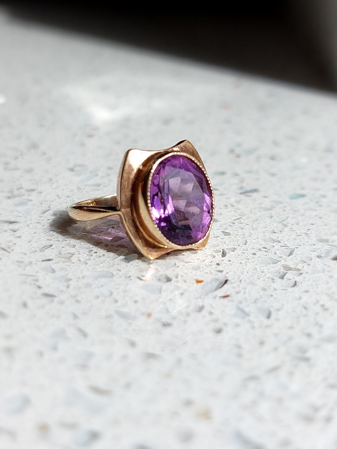 Vintage Amethyst Statement Ring | Solid 9 Ct Yellow Gold | Size UK G 1/ ...